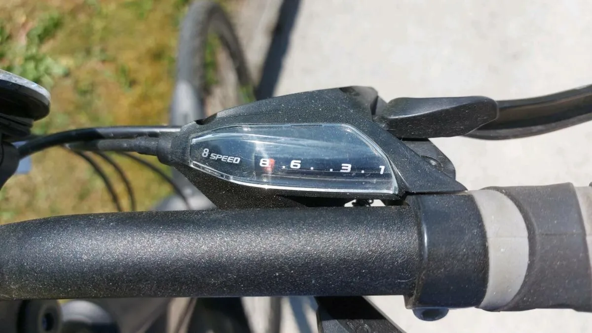 Mens and a ladies Bikes - Image 3