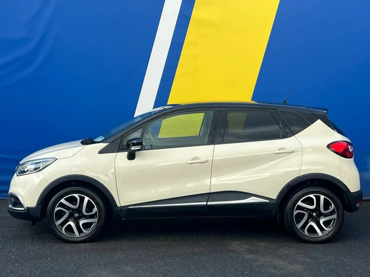 Renault Captur 1.2 INTENSE AUTO // FULL SERVICE HI - Image 3