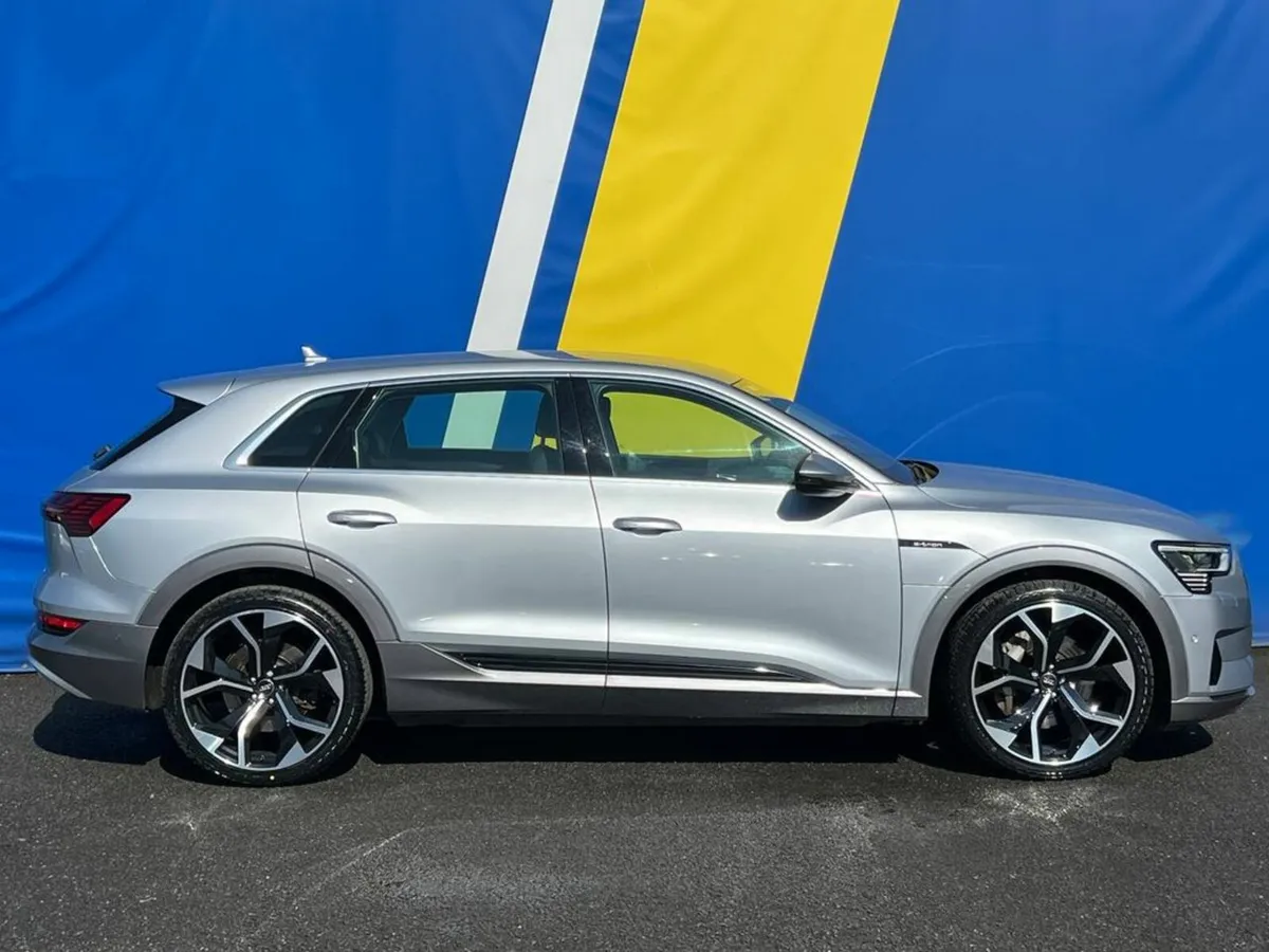 Audi e-tron 50 QUATTRO AUTO // NEW 22" RSQ8 ALLOYS - Image 2