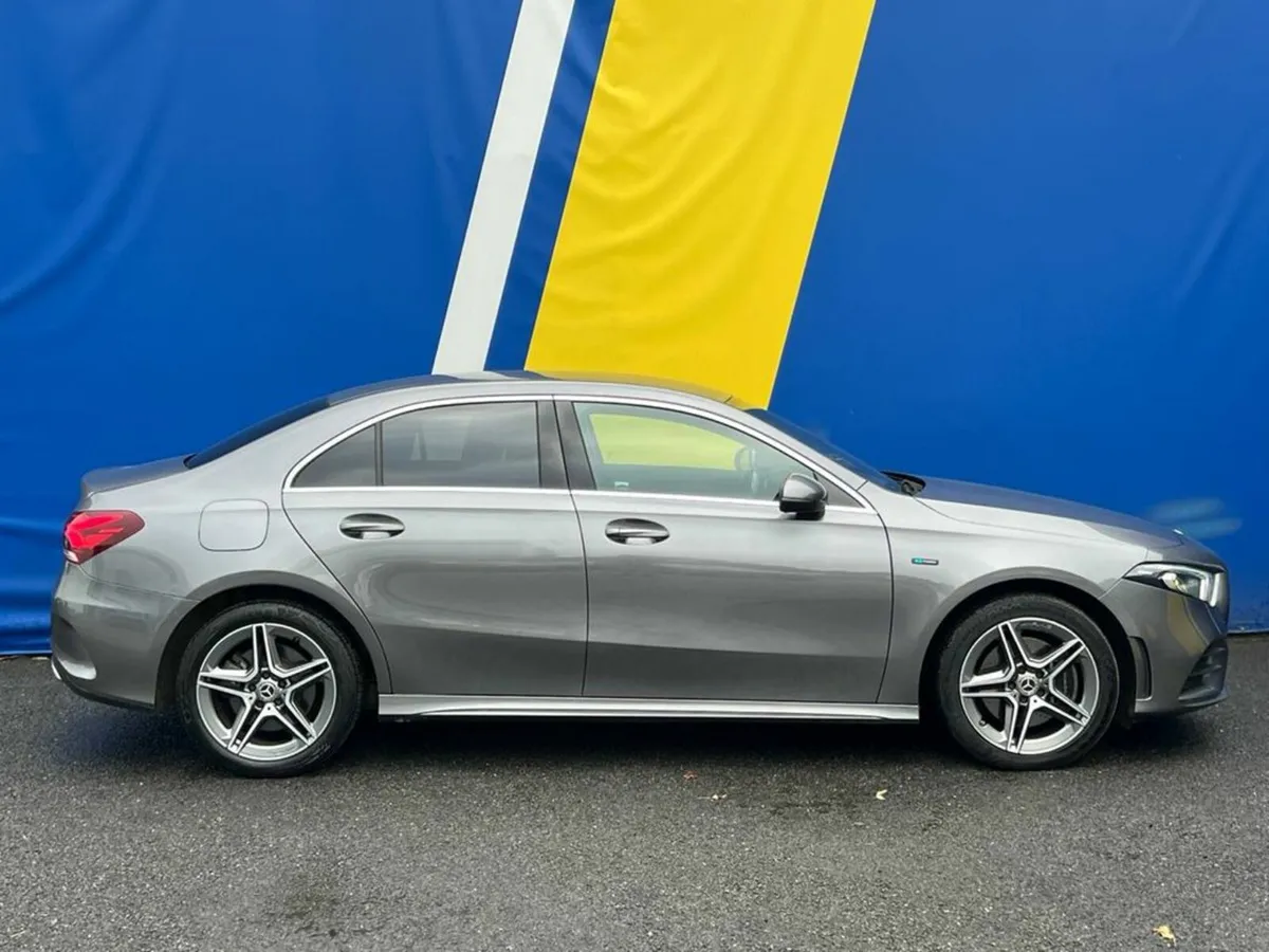 Mercedes-Benz A-Class A250e AMG-LINE 1.3 HYBRID // - Image 2