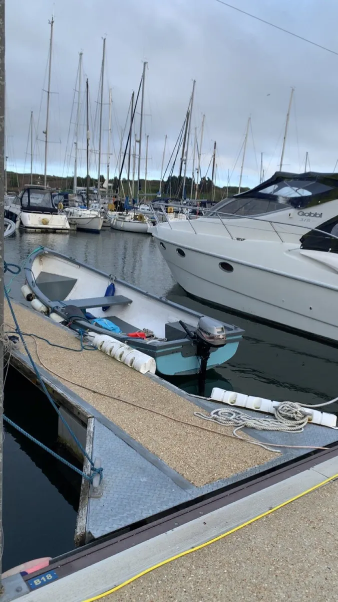 16 ft punt/fishing boat - Image 4