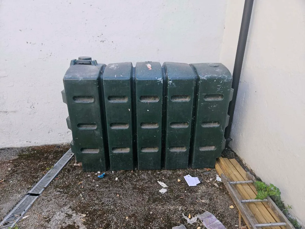 Oil tank - Image 2
