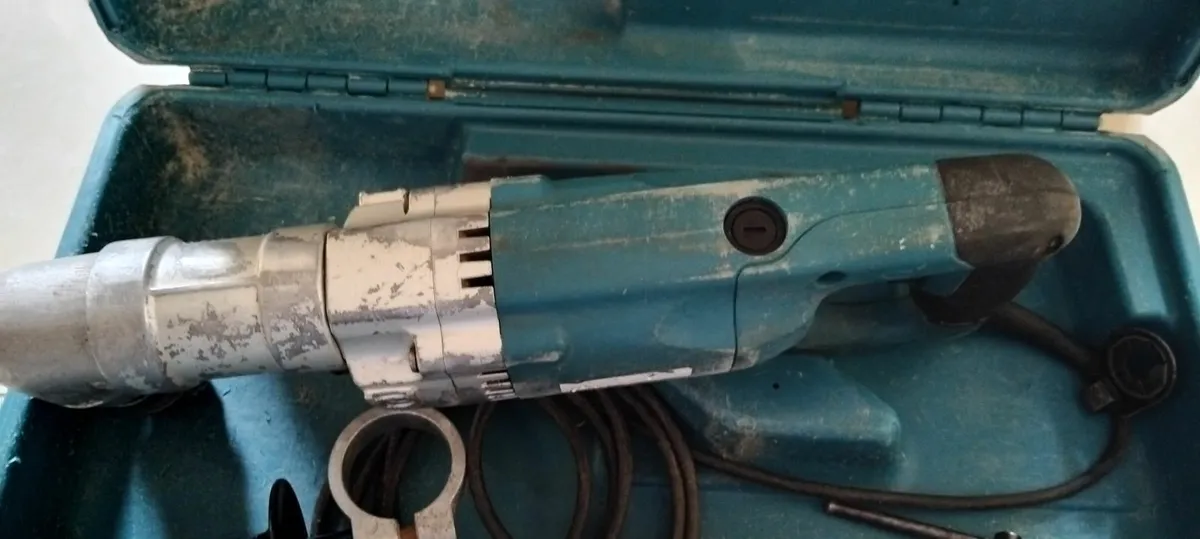 Makita DA4000LR Angle Drill 110v - Image 4