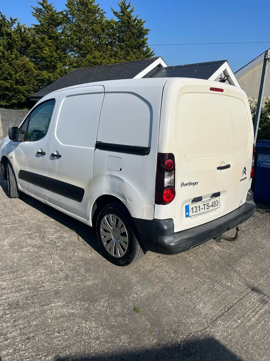 Van - Image 3