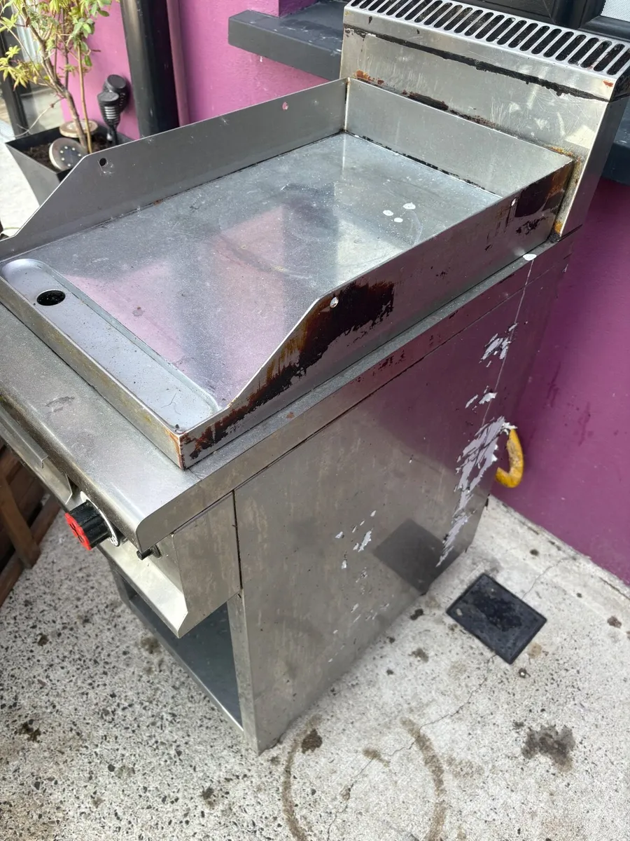 Small gas flat top griddle - Image 3