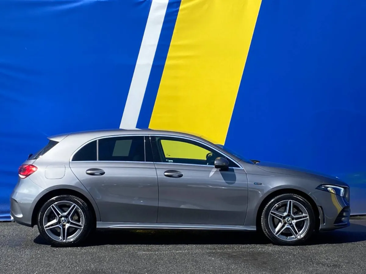 Mercedes-Benz A-Class A250e AMG-LINE 1.3 PLUG-IN H - Image 2
