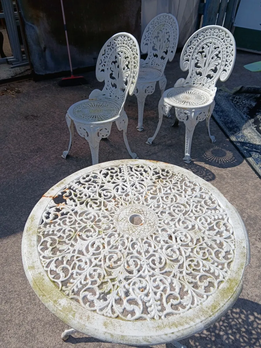Garden Cast Iron Garden Set Table & 3 Chairs - Image 1