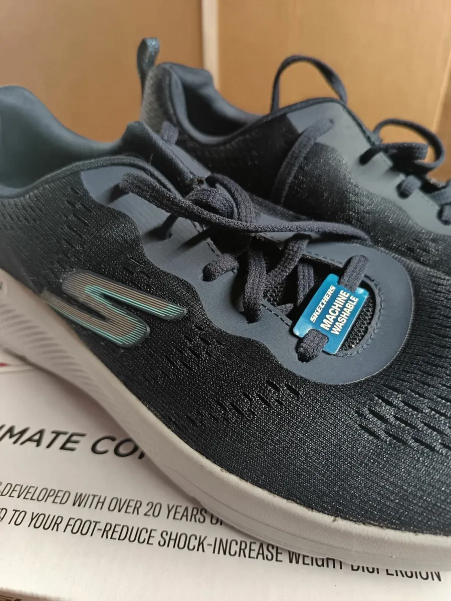 Sketchers runners - Image 3
