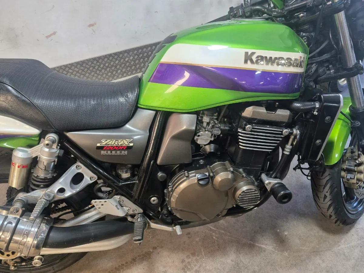 Kawasaki zrx1200r - Image 3
