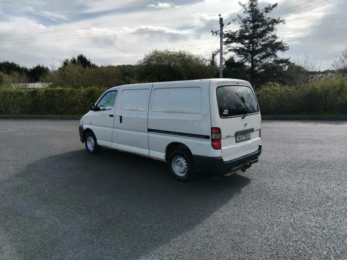 2008 hiace test 18/02/26 tax 08/25 - Image 3