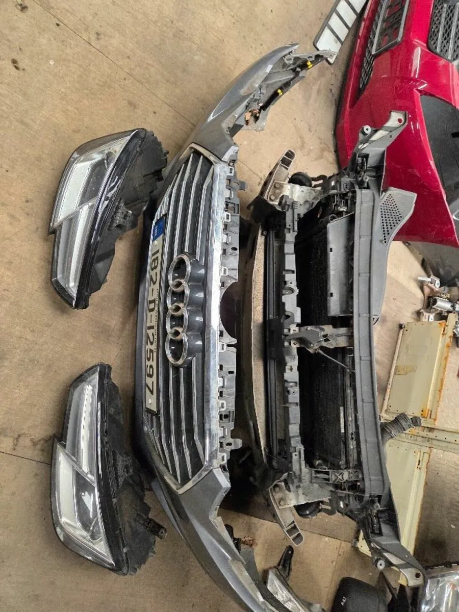 Audi A4 B9 182 model front panels - Image 1