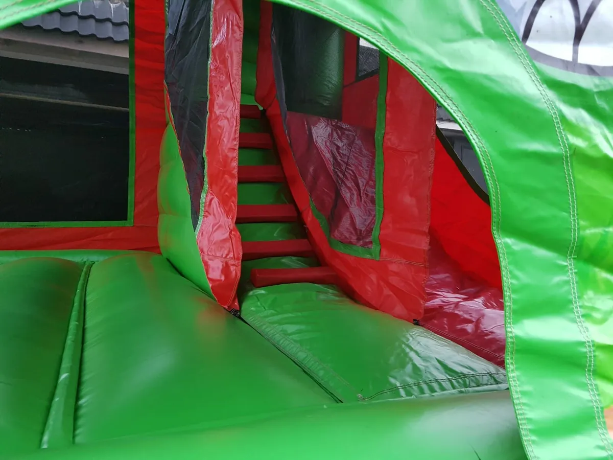 BOUNCY CASTLE 35 FOOT OBSTACLE COARSE - Image 4