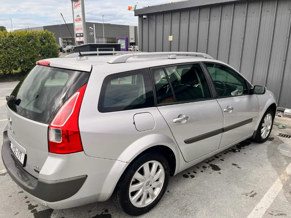 Renault Megane 2011 - Image 2