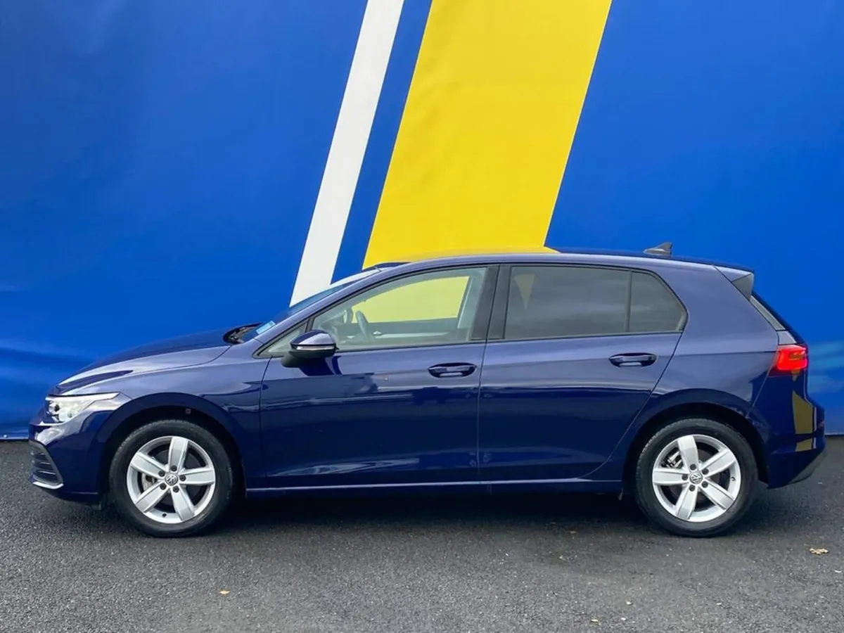 Volkswagen Golf 1.0 TSI COMFORTLINE AUTO MHEV // L - Image 3