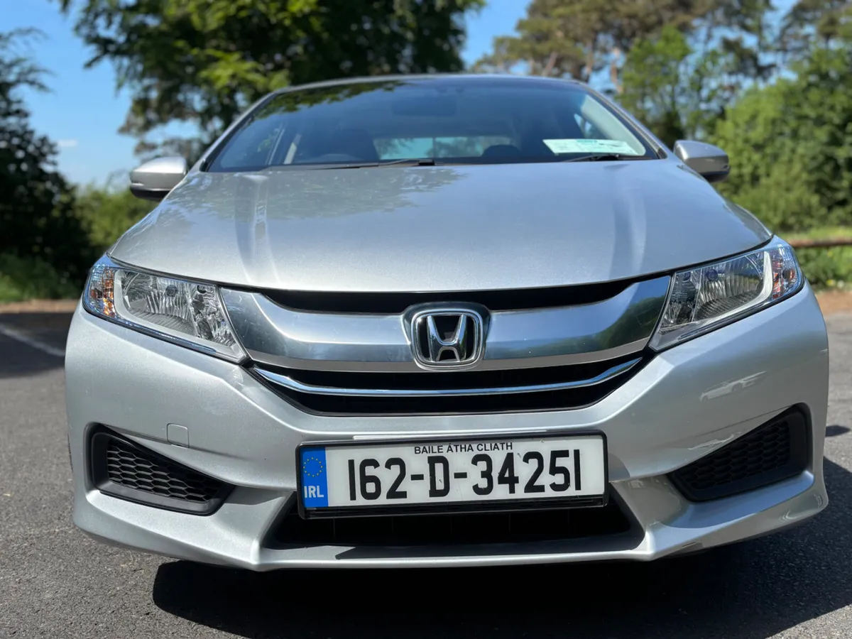 2016 Honda Grace  Petrol Hybrid only 62,000km - Image 4