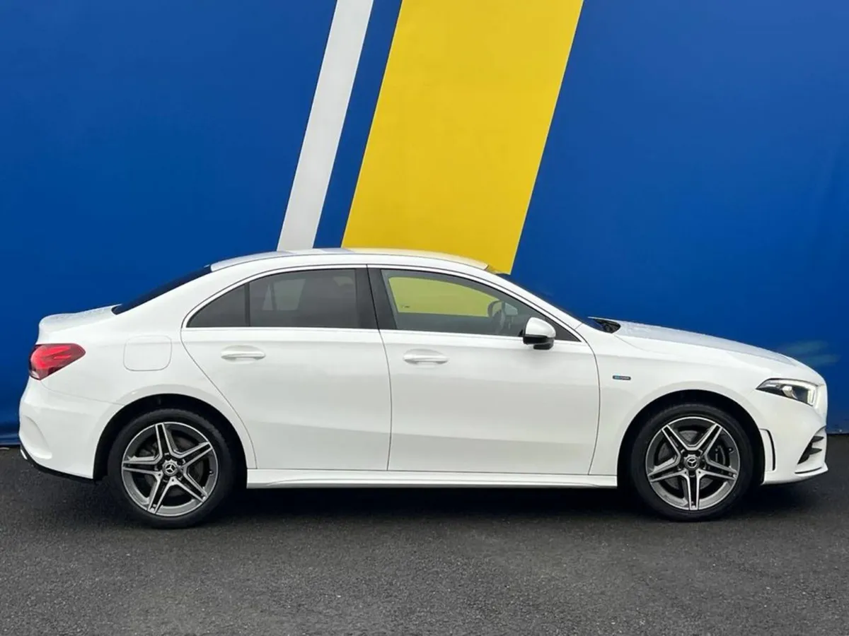 Mercedes-Benz A-Class A250e AMG-LINE 1.3 PLUG-IN H - Image 2