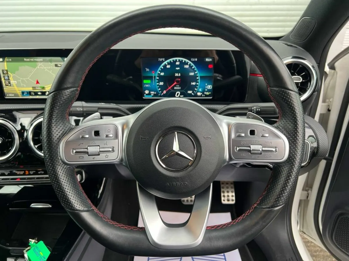 Mercedes-Benz A-Class A250e AMG-LINE 1.3 PLUG-IN H - Image 4