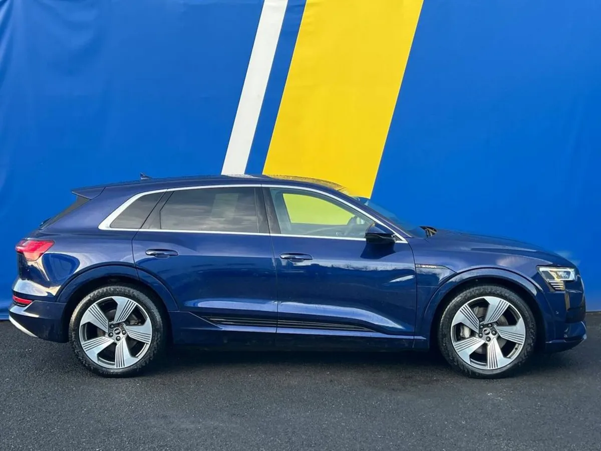 Audi e-tron 55 SPORT AUTO // LEATHER HEATED & POWE - Image 2