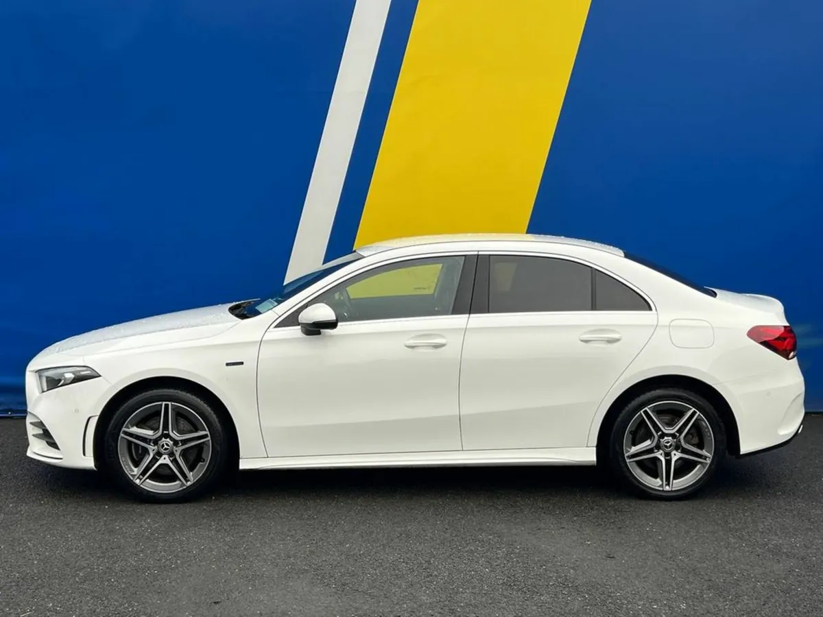 Mercedes-Benz A-Class A250e AMG-LINE EXECUTIVE 1.3 - Image 3