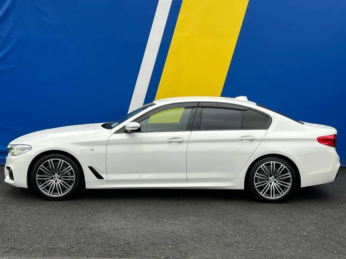 BMW 5-Series 523d M-SPORT 2.0 AUTO // FOUR-WHEEL-S - Image 3