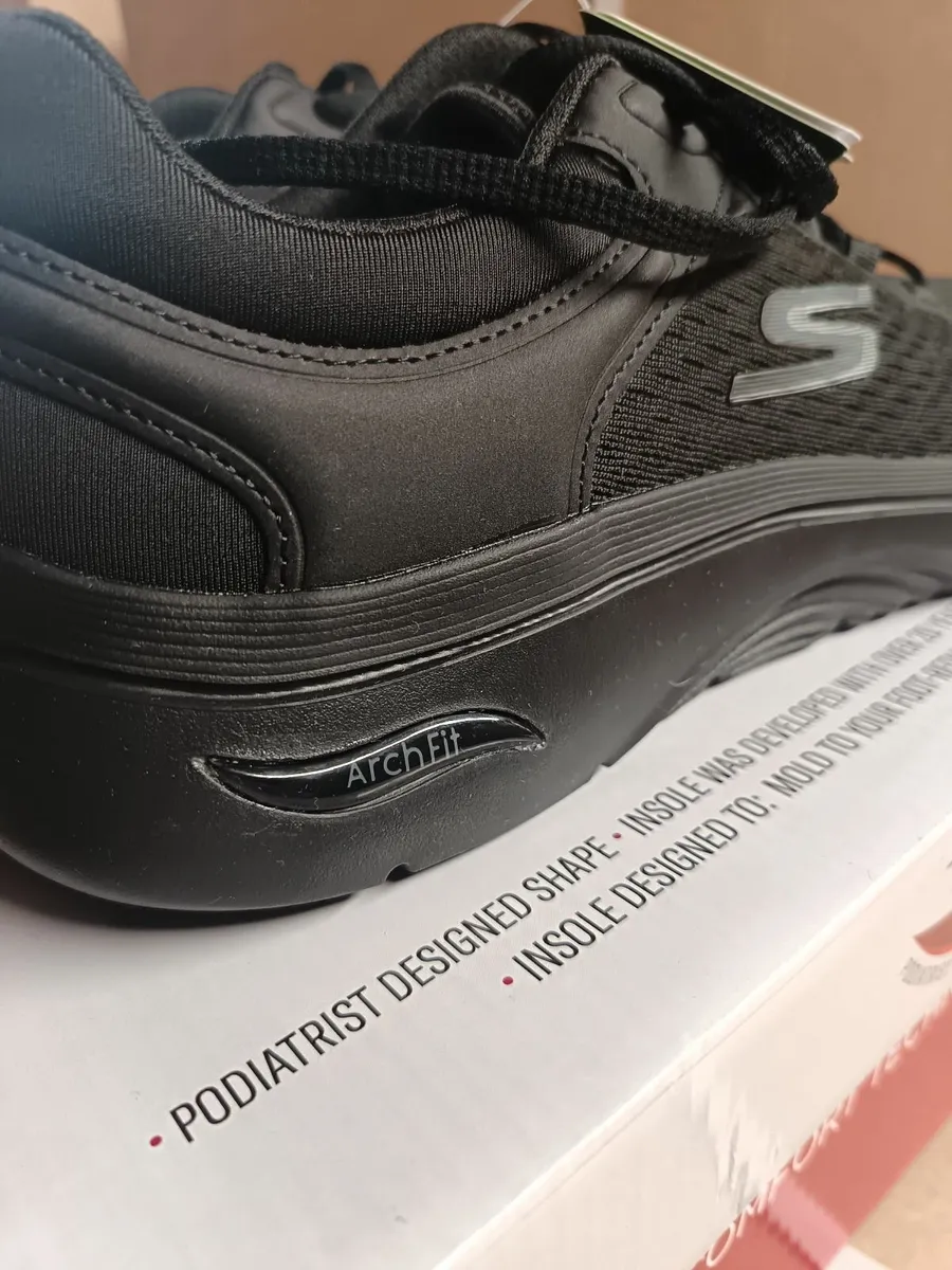 Sketchers trainers - Image 2