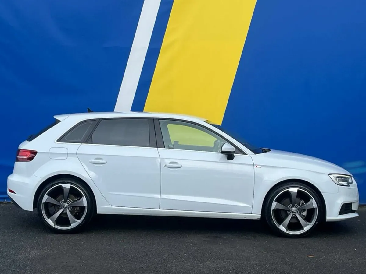 Audi A3 30 TFSI S-LINE PACK 1.4 AUTO // SERVICE HI - Image 2