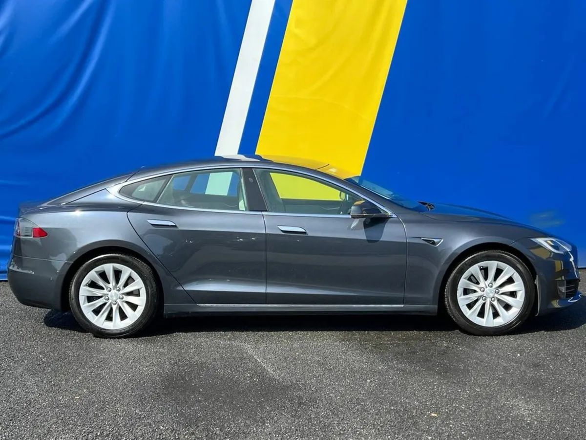 Tesla Model S 75 // PANORAMIC SUNROOF // 19" MULTI - Image 3