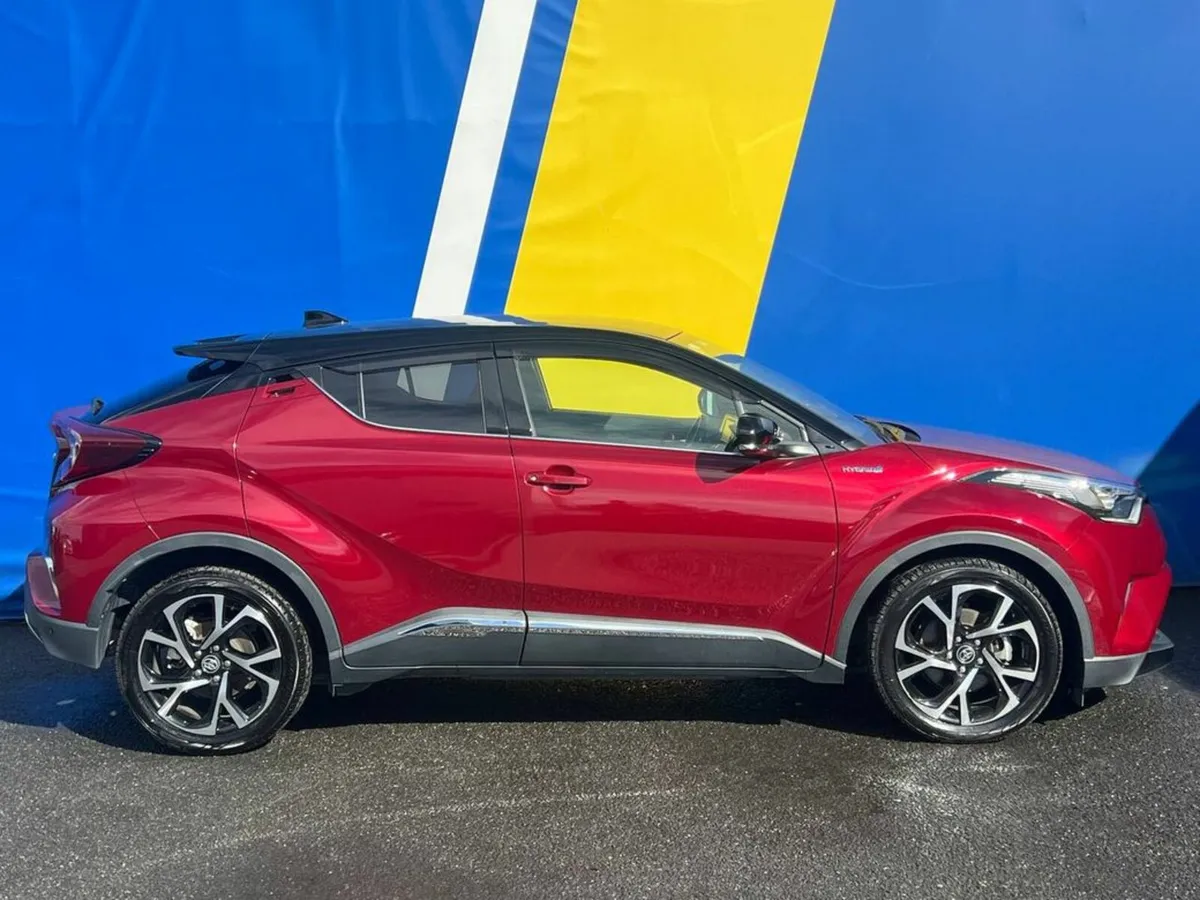 Toyota C-HR 1.8 HYBRID AUTO // FULL SERVICE HISTOR - Image 2