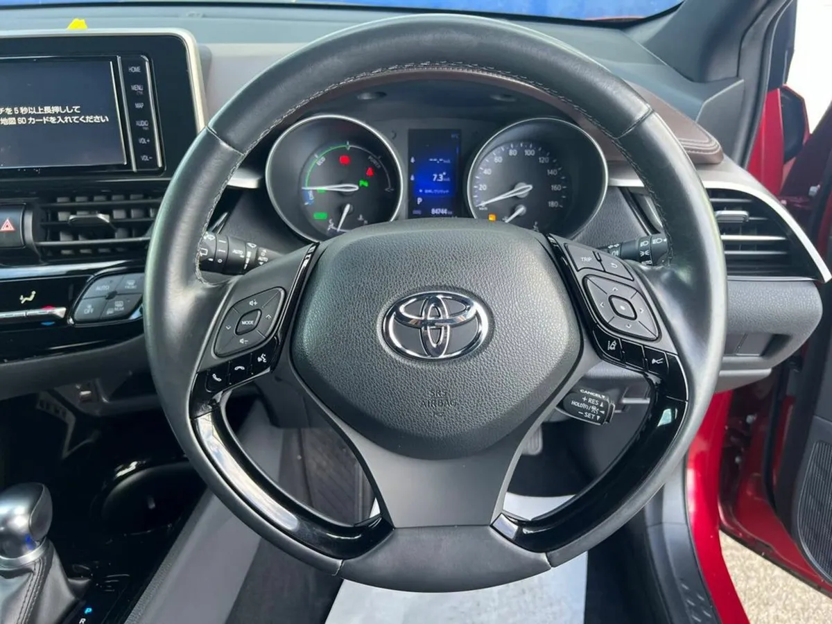 Toyota C-HR 1.8 HYBRID AUTO // FULL SERVICE HISTOR - Image 4