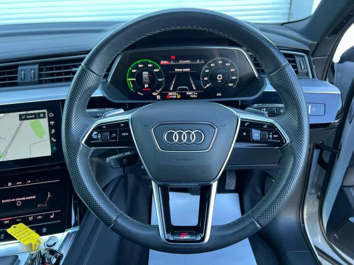 Audi e-tron S-LINE 50 QUATTRO AUTO // S-LINE SPORT - Image 4