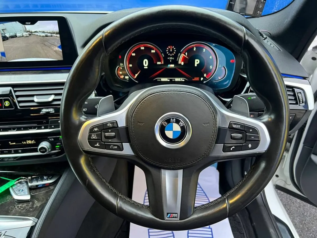 BMW 5-Series 523d M-SPORT 2.0 AUTO // SURROUND CAM - Image 4