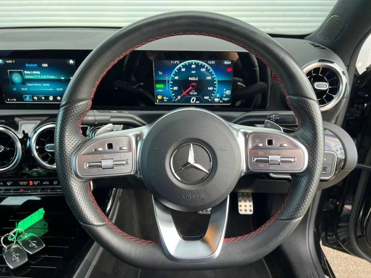Mercedes-Benz A-Class A250e AMG-LINE 1.3 HYBRID AU - Image 4