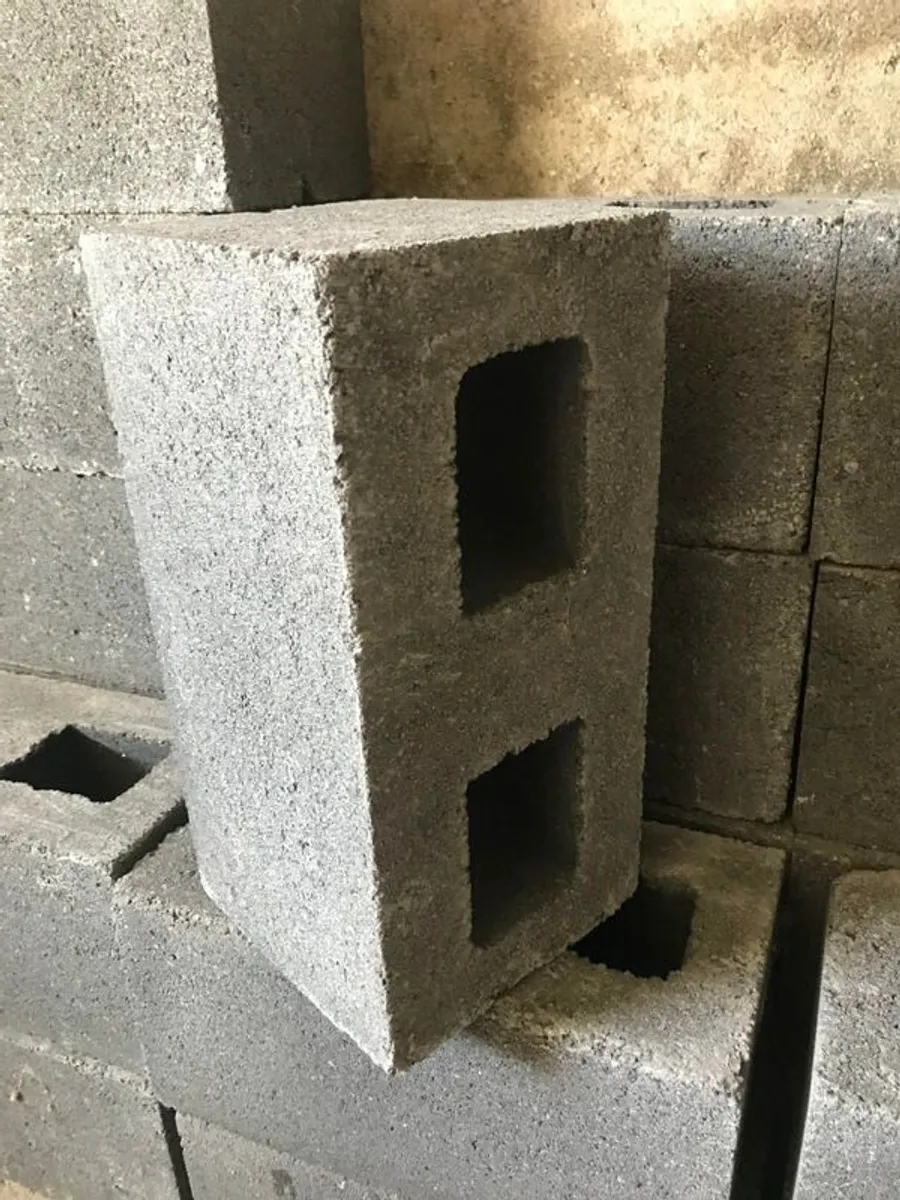 Cavity Blocks 9" - Image 3