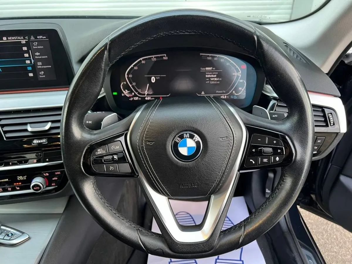 BMW 5-Series 530e 2.0 PLUG-IN HYBRID AUTO // FULL - Image 4