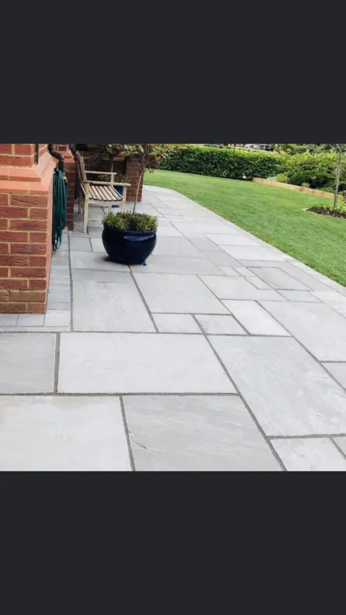 PORCELAIN  & NATURAL PAVING - Image 4