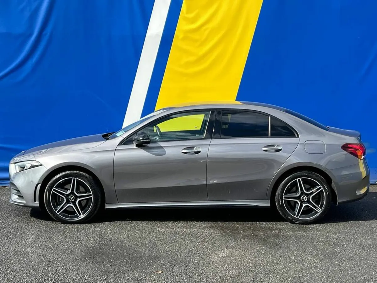 Mercedes-Benz A-Class A250e AMG-LINE PREMIUM 1.3 H - Image 3