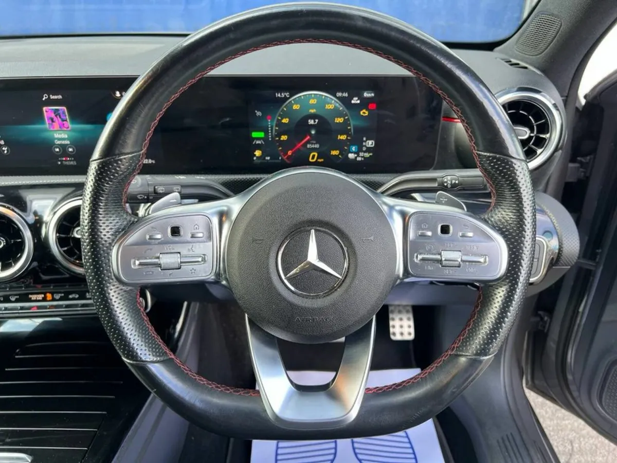 Mercedes-Benz A-Class A250e AMG-LINE EXECUTIVE 1.3 - Image 4