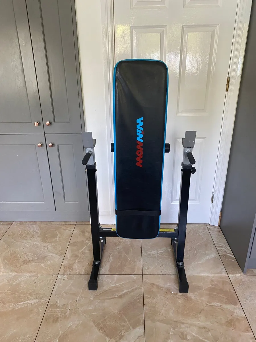Foldable Weights Bench with 7ft Olympic Bar - Image 4