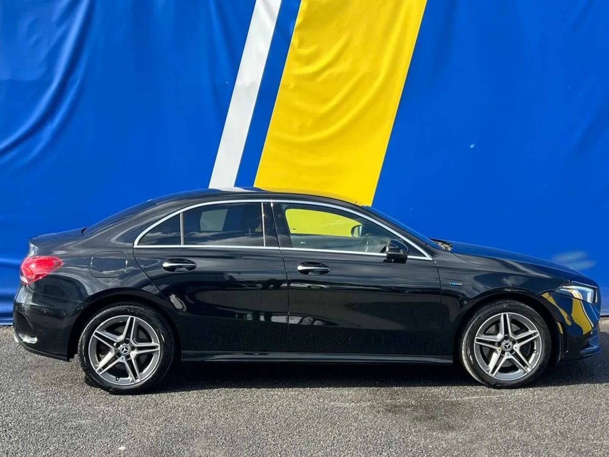 Mercedes-Benz A-Class A250e AMG-LINE PREMIUM 1.3 H - Image 2