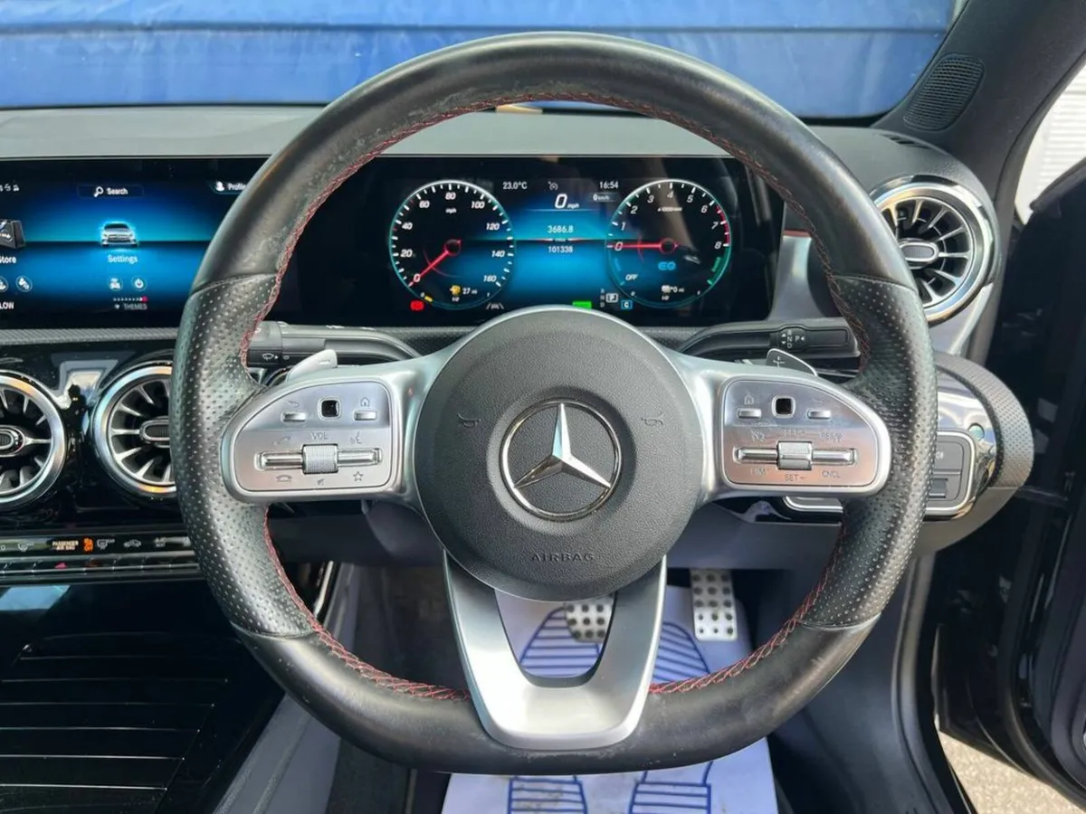 Mercedes-Benz A-Class A250e AMG-LINE PREMIUM 1.3 H - Image 4