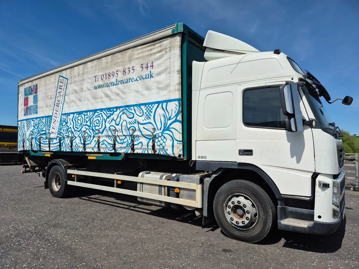 2010 Volvo FM 330 Globetrotter i-shift - Image 3