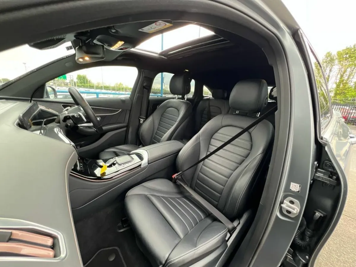 Mercedes-Benz EQC 400 AMG-LINE PREMIUM PLUS 4MATIC - Image 2