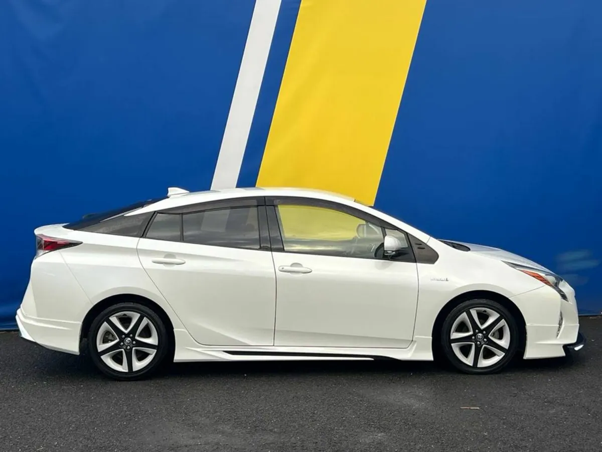 Toyota Prius 1.8 HYBRID A-TOURING SELECTION AUTO / - Image 2