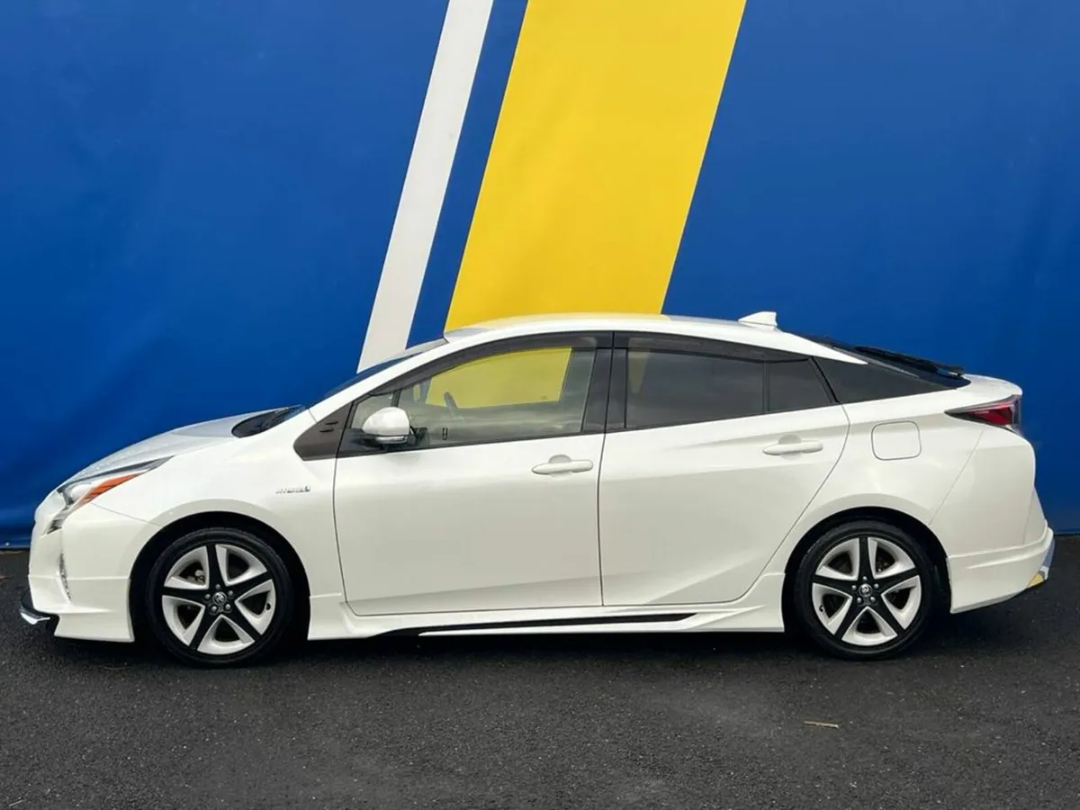 Toyota Prius 1.8 HYBRID A-TOURING SELECTION AUTO / - Image 3
