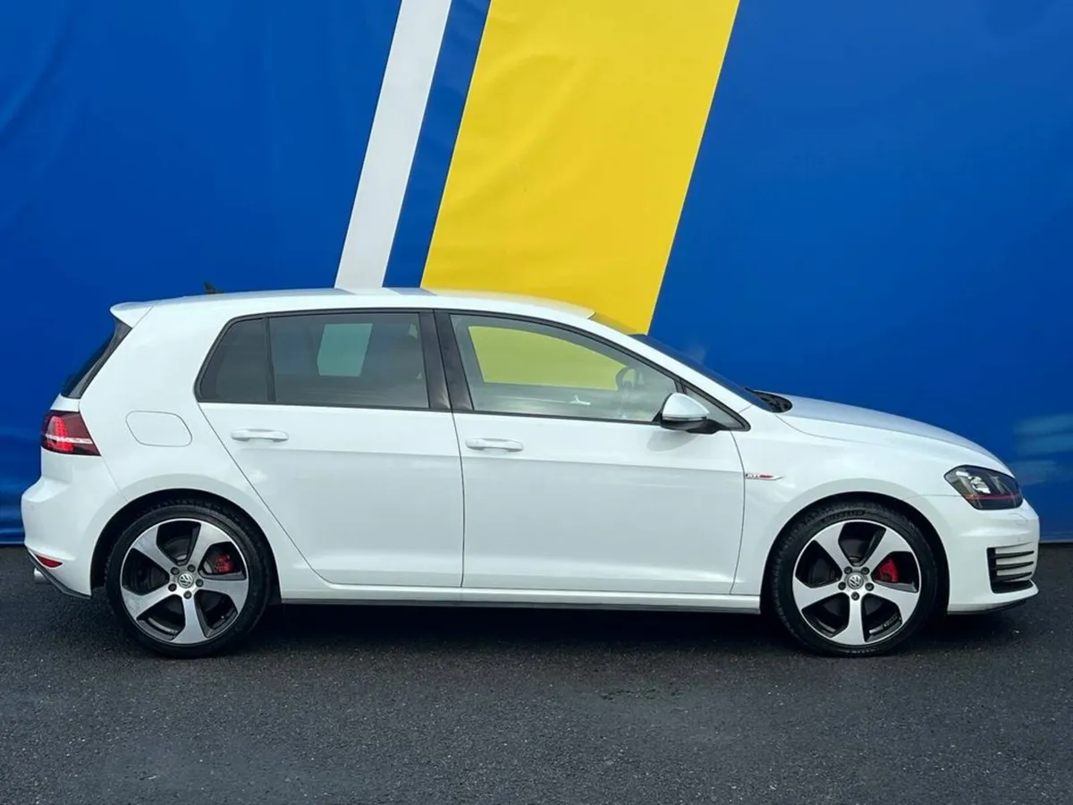 Volkswagen Golf GTI 2.0 TSI AUTO // BLUETOOTH MUSI - Image 2