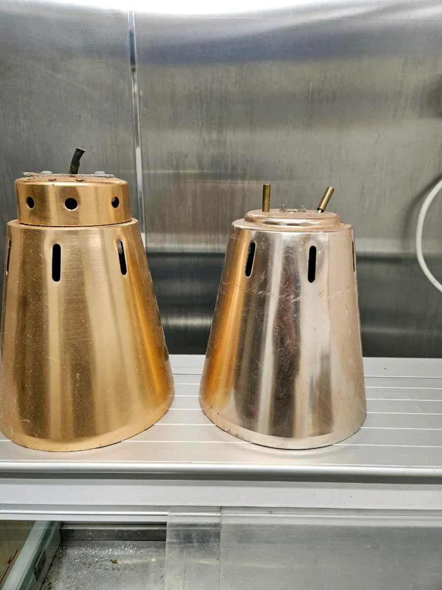 Heat lamps - Image 1
