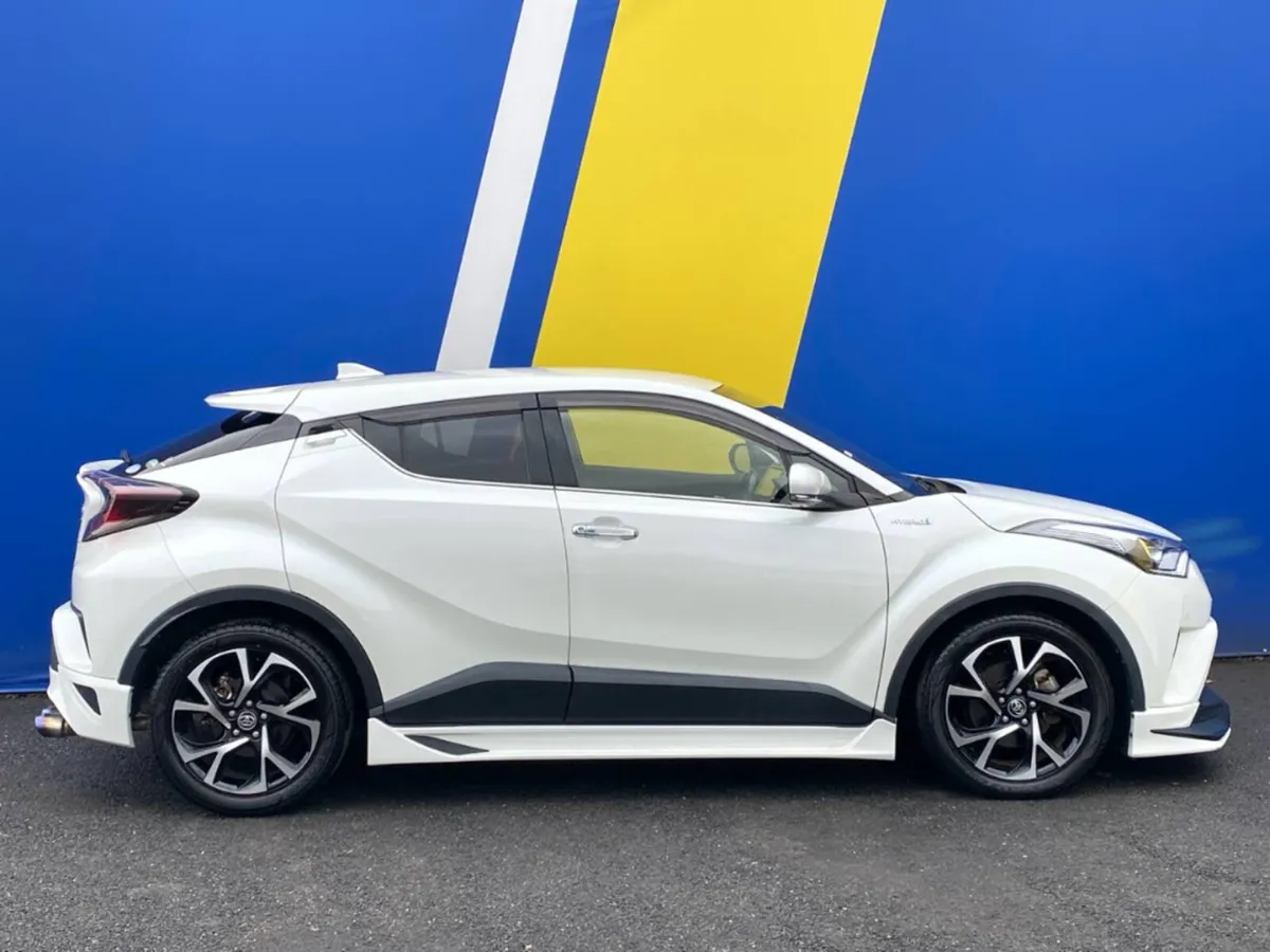 Toyota C-HR 1.8 HYBRID ** HUGE SPEC **// FULL TRD - Image 2