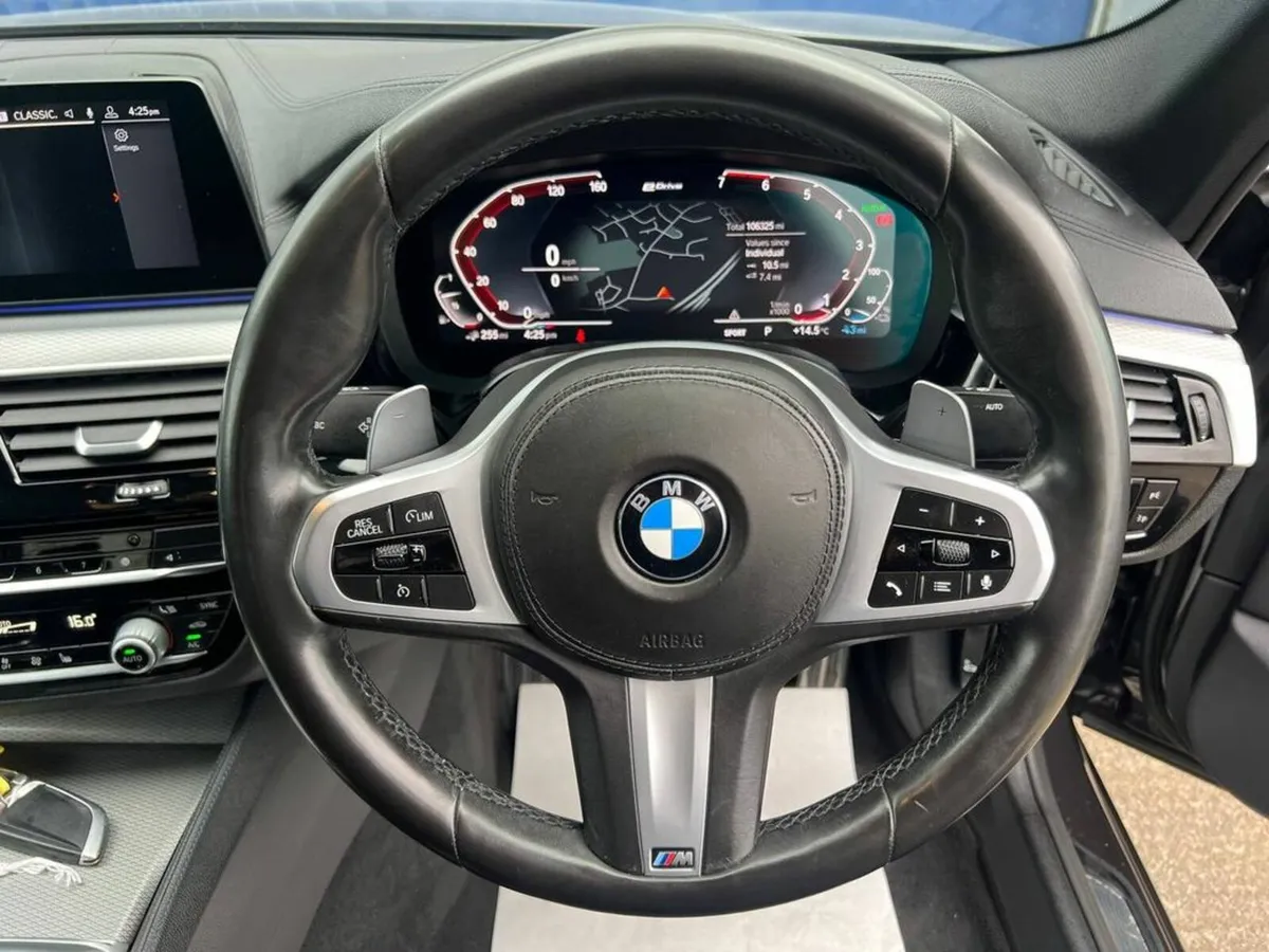BMW 5-Series 530e M-SPORT 2.0 HYBRID // DIGITAL SE - Image 4