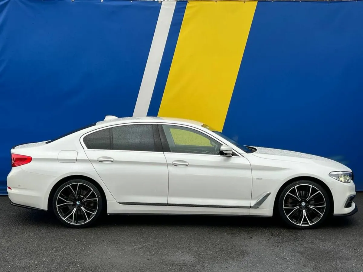 BMW 5-Series 523d LUXURY-LINE 2.0 AUTO // M COMPET - Image 2