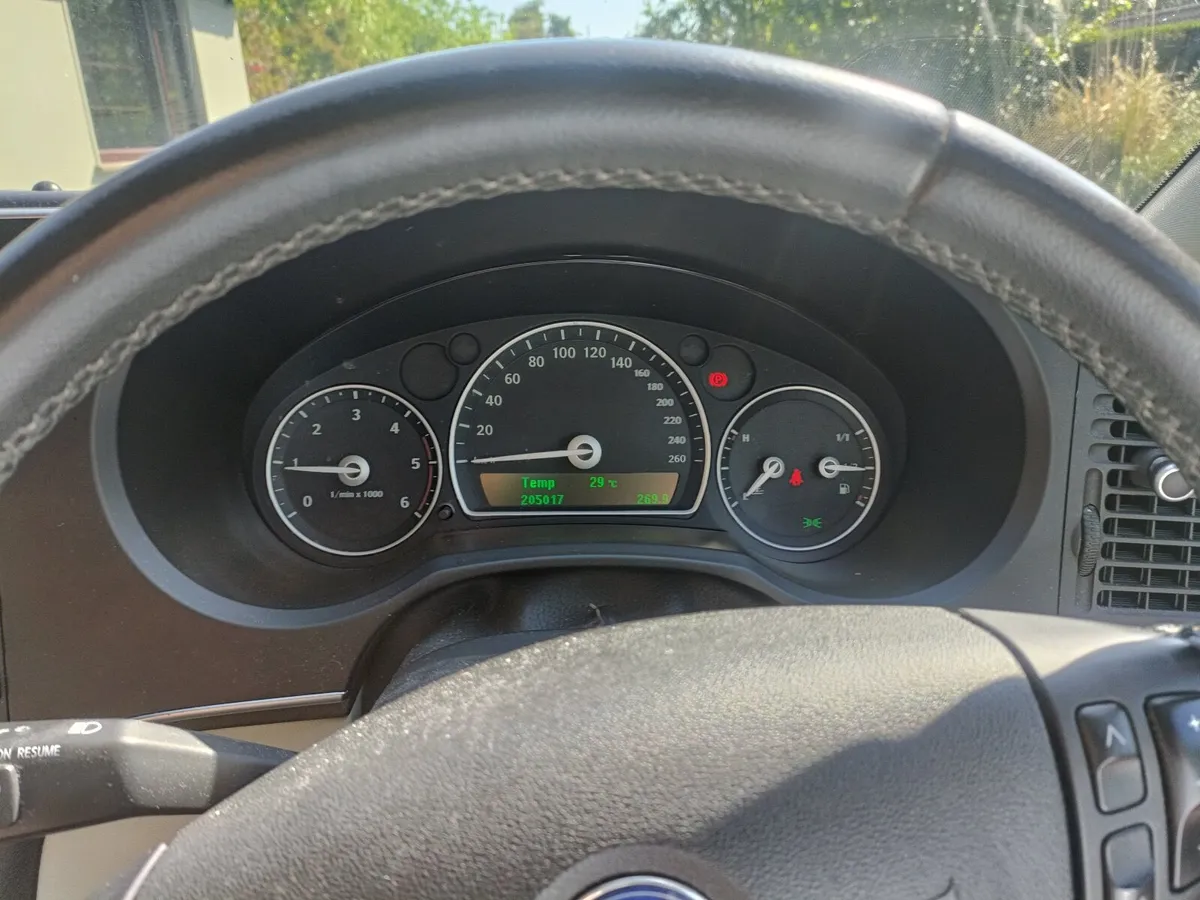 Saab 9-3 2010 - Image 3